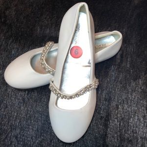White Diamond And Pearl Dress Shoes